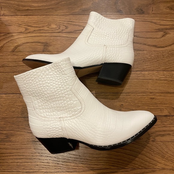 SOMETHING NAVY White Wesley Leather Bootie / Boots - Picture 1 of 7